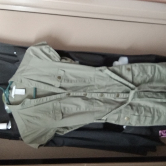 Dress - Picture 5 of 6